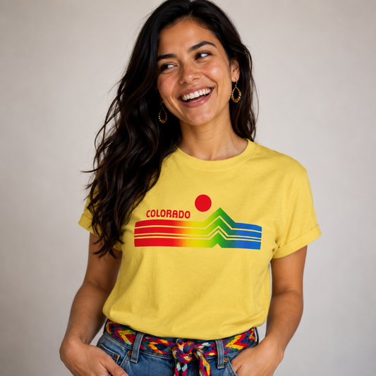 Colorado Quintessential Vintage Mountain Rainbow 70s Souvenir T-Shirt